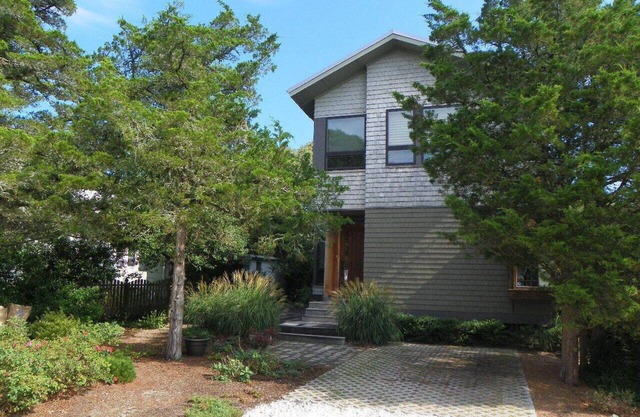 Walk to Pristine Beaches, Lake Lily, Lighthouse, and State Park Nature Trails. Sophisticated coastal living with a great location.