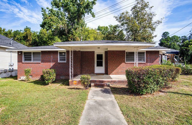 Walk to SC State University & Claflin: Cozy Home