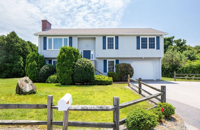 Walk to Scarborough, Central AC, 5 Bedroom, pet friendly