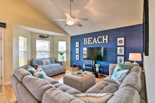 Walk to Sea Isle Beach Bright Galveston Home!