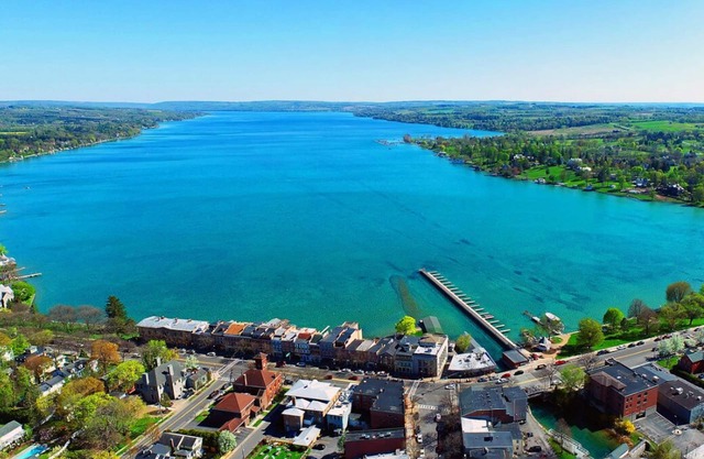 WALK TO SKANEATELES LAKE! Upstate New York Farmhouse Home For Summer Rental!