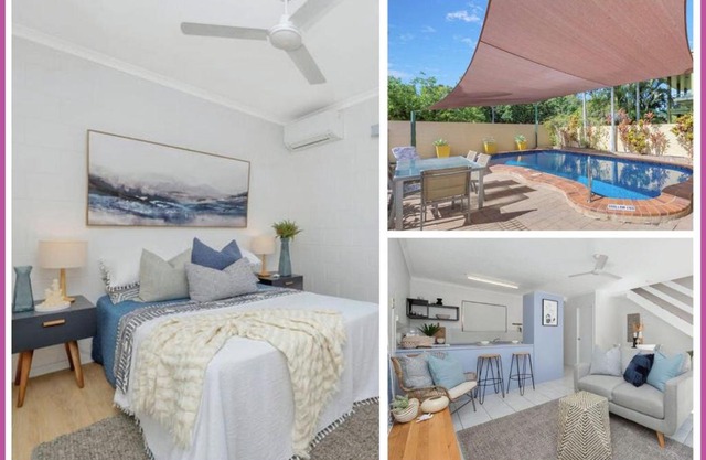Walk to Strand Sleeps*4 2 Bedroom 1.5 Bath Central Location