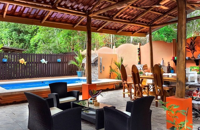 Camine a la playa desde su villa de 3 recámaras con piscina privada ¡Gazebo de 18x26 '!