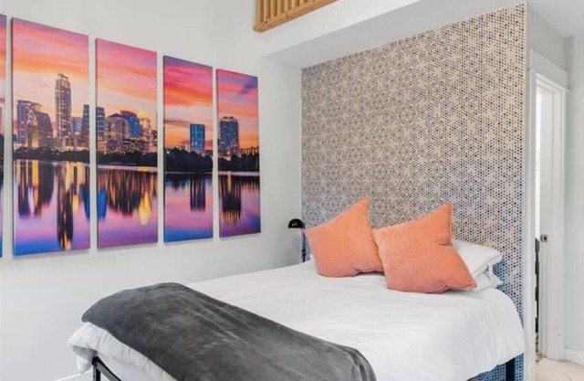 Walkable cozy casita - Walk to it all