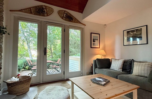 Walkable Jackson Village Retreat