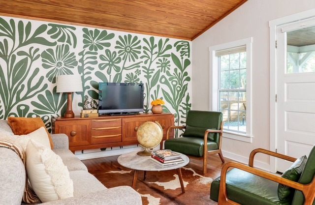 Walkable, Prime East Austin Location | Casa Cherico