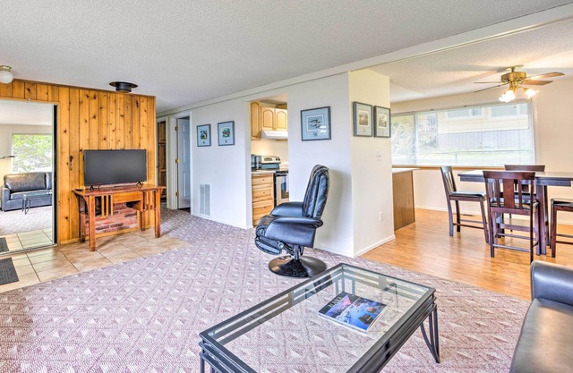 Walkable Sitka Getaway w/ Community Perks!