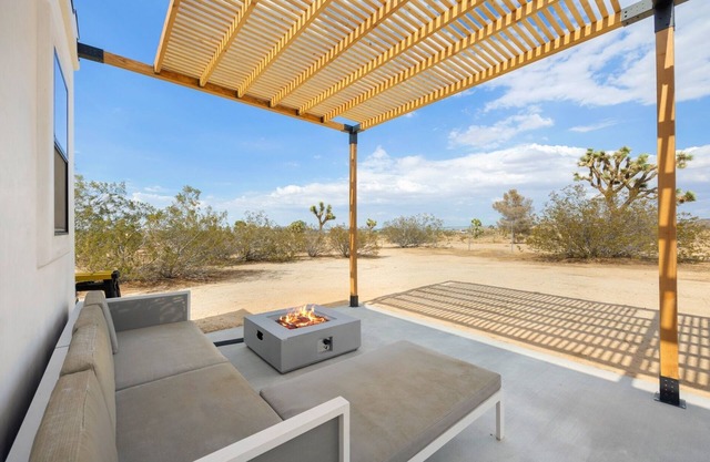 Walker Ranch - Cozy And Romantic Cabin With Fire Pit 1 Bedroom Home by RedAwning