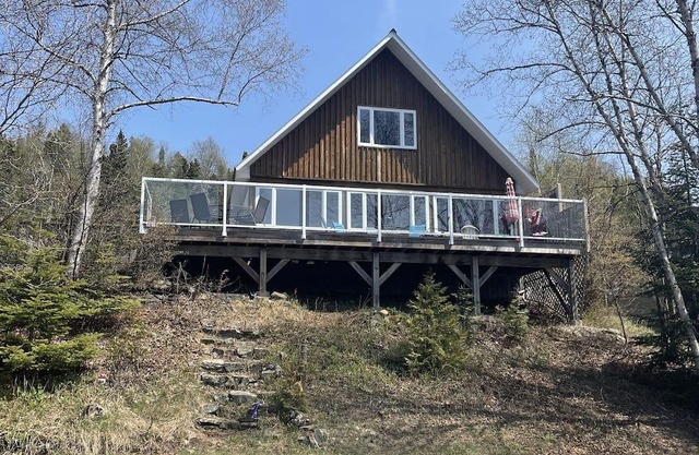 Walkers Lake Bayfront Retreat