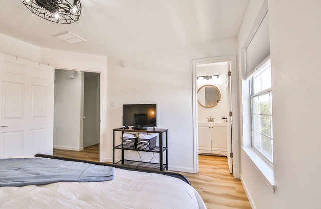 Walking distance to Texas Tech!