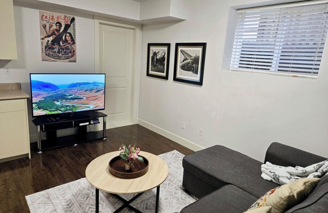 walkout suite in willoughby