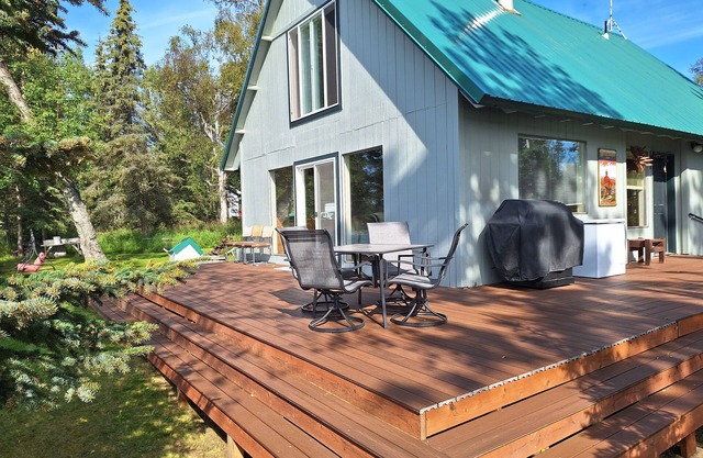 Walt's Point cabin on the gorgeous Kenai River in Soldotna..Alaska's Playground!