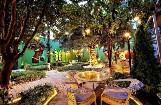 Walton Gardens Pera