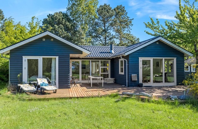 "Waltraud" - 50m from the sea by Interhome