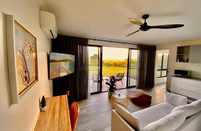Wamoon Retreat Apartment Luxury Gateway to Wilsons Prom