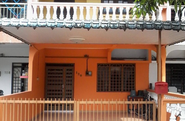 WAN HOMESTAY IPOH PENGKALAN STATION 18