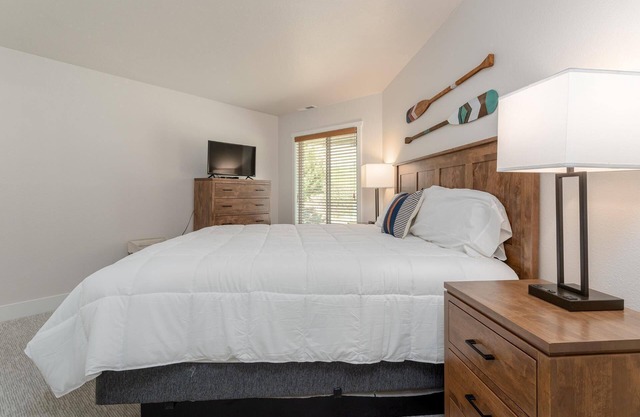 Wapato Point Condo with Resort Amenities! 2bed/2bath, ground floor w/washer, unit 601