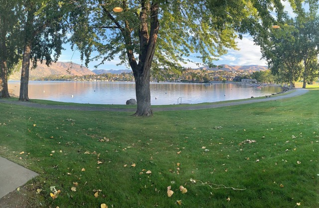 Wapato Point Lakefront Condo 2 Bd 2 Ba Corner Unit Manson Facing