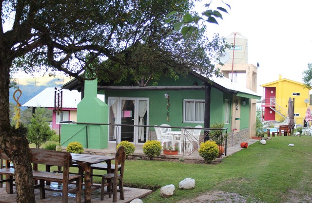 Refugio natural en Vaqueros, cabañas, cabalgatas y biodiversidad
