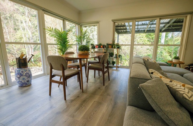 Warburton Retreat with your own creek