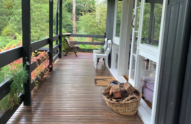 Warburton Wonder is nestled in nature, close to the river and town.