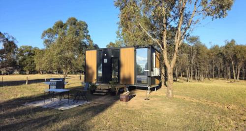 Wareek Retreat by Tiny Away