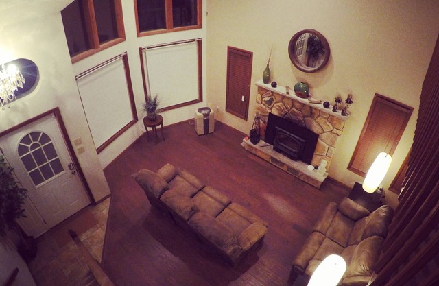 Chalet contemporáneo cálido y acogedor