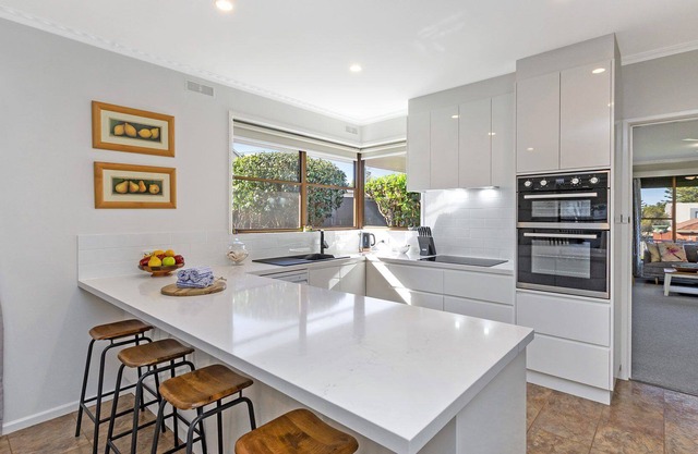 Shirley Grove - Warrnambool, VIC