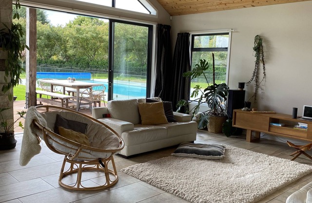 Warm Beautiful Home Close to Field Days