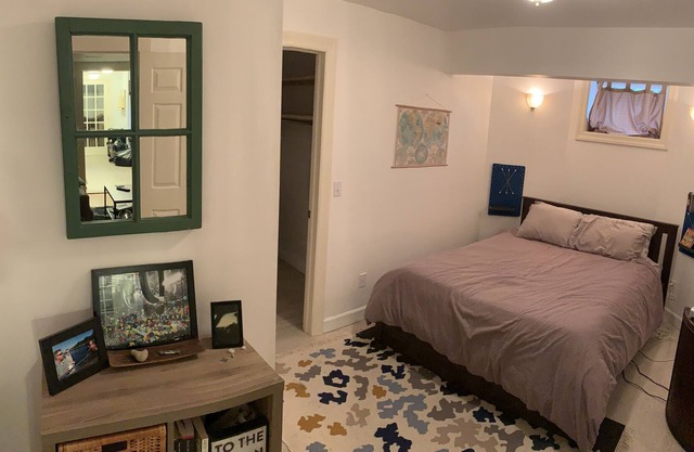 Warm Comfy Home less than 3 miles from West Hampton beach