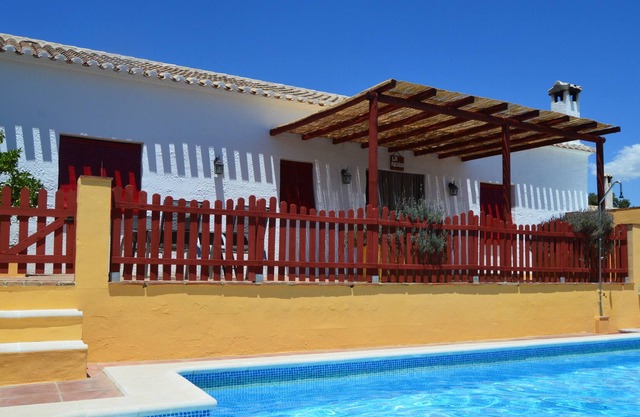Warm holiday home with private pool in Andalucia center