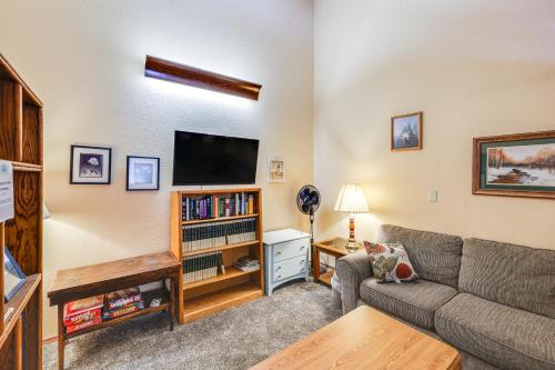 Warm McCall Condo Half-Mile to Payette Lake!