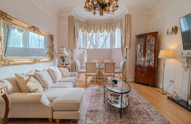 Warm & Welcoming London Escape With Home Touches