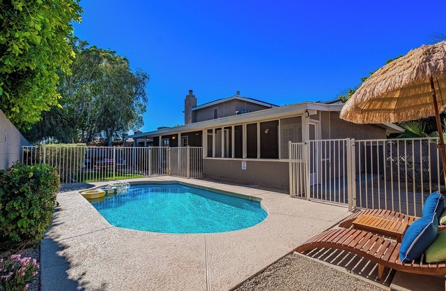 Warm Winter Oasis, Heated Pool & Family Fun