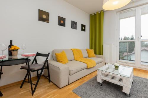 Warsaw Bemowo Modern Apartment Dywizjonu 303 by Noclegi Renters