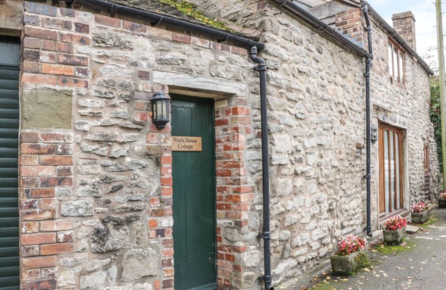 Wash House Cottage, MUCHO BLOQUEO