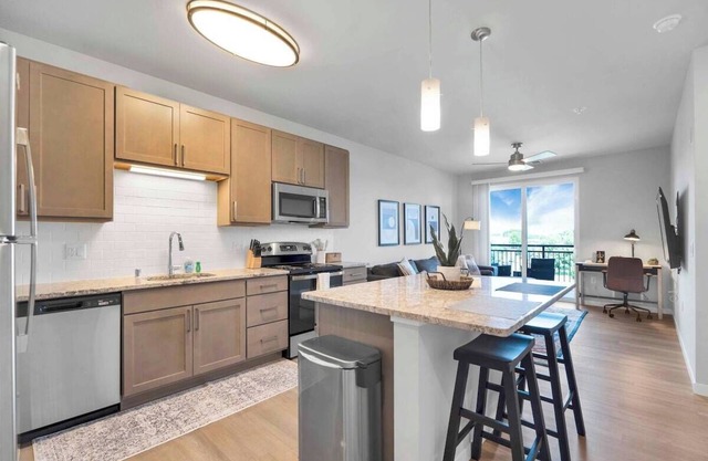 Washer & Dryer. Free Underground Parking. Pool