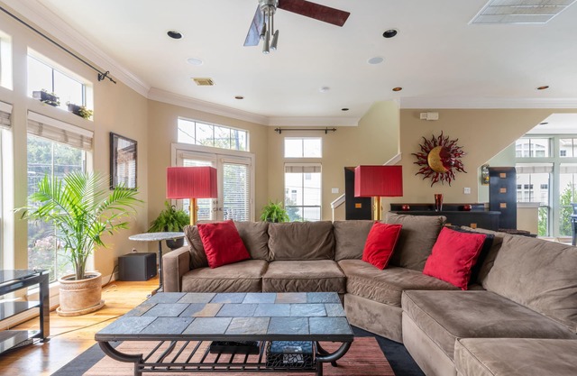 Washington Corridor & Park Living
