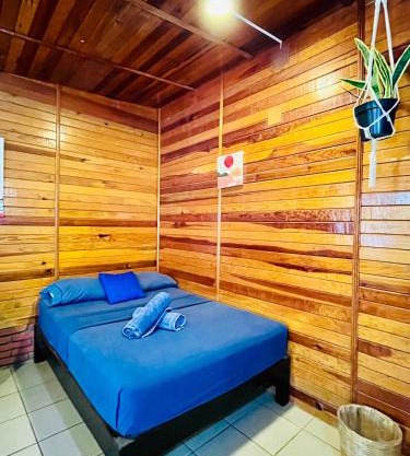 Wasi la Punta 5 Starlink 2min walk to the beach