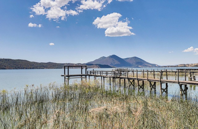 Watefront Getaway w/Mtn Views & Dock in Clearlake