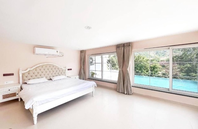 Water Harbour by Ebony Stays – Peaceful 3BHK Udaipur Villa with Lake View