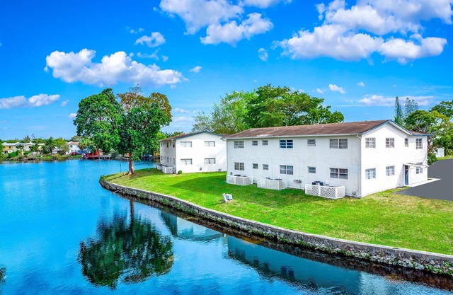 Water View Condo with Parking