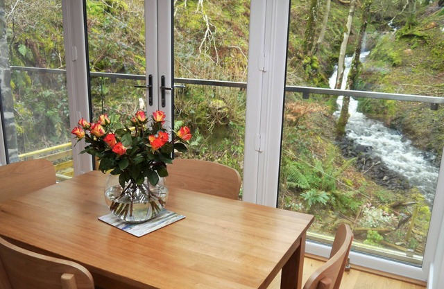 Waterfall - a cottage that sleeps 2 guests in 1 bedroom