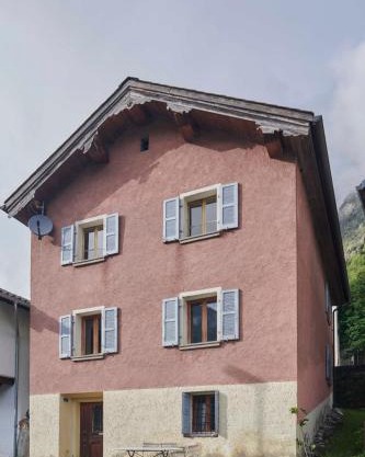 Waterfall House - retreat, swim, bike, hike and ski
