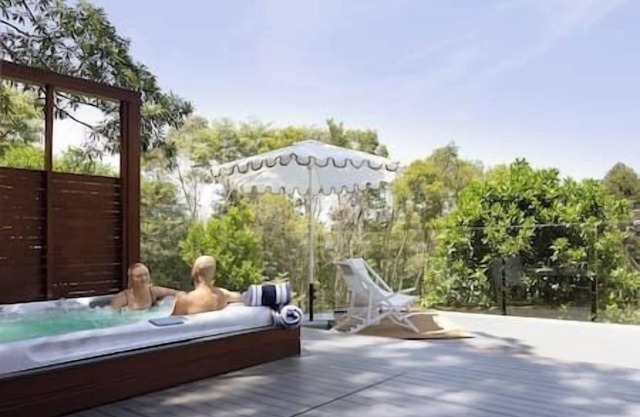 Waterfall Lodge - Timeless Grandeur and Luxury