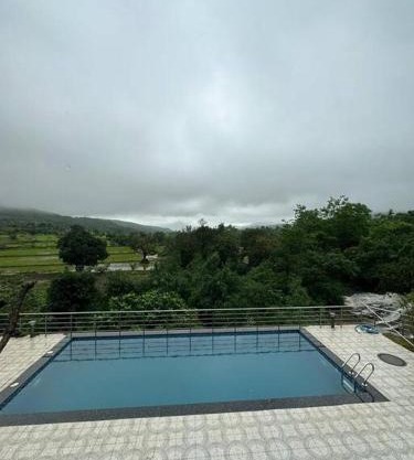 waterfall Touch 4 bhk Private