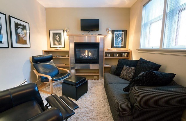 Waterford Executive Suites, Privacy and Comfort, edge of Downtown next to Trails