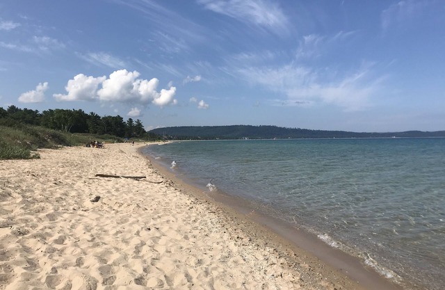 Waterfront 2 Bedroom Slice of Paradise - on Lake Michigan in Glen Arbor MI