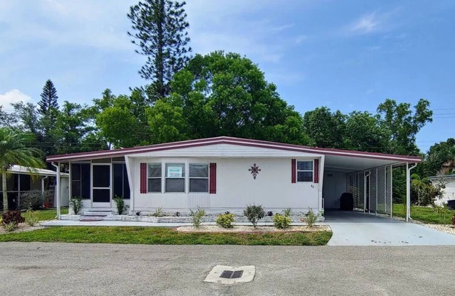 Waterfront 2BR Getaway in Jamaica Bay