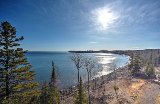 Waterfront 2BR Two Harbors Retreat -Pool/Hot Tub/Sauna